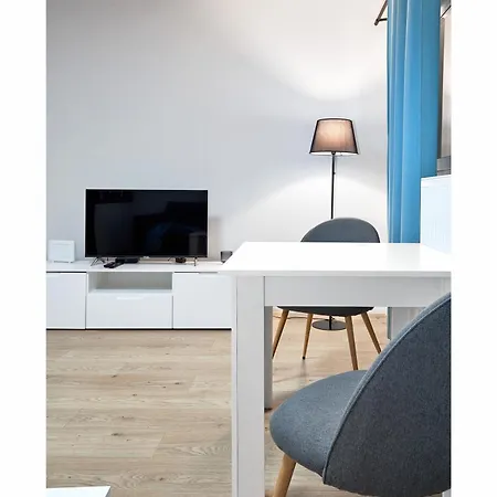 Posnania Chic By Bookinghost * 포즈난