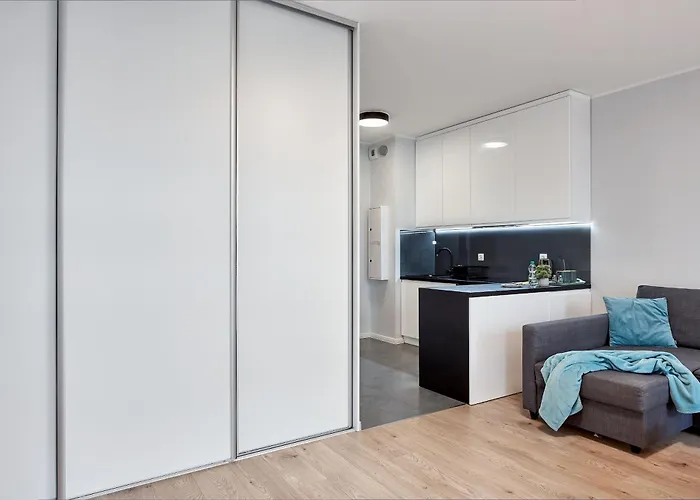 Posnania Chic By Bookinghost